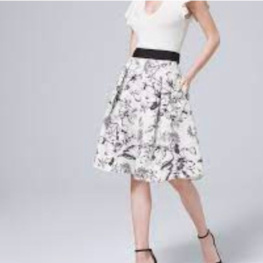 White House Black Market Black and White Floral Skirt size 12